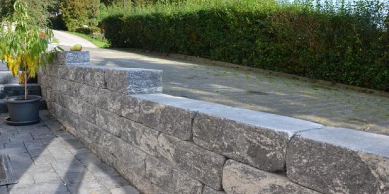 betonsteinmauer-verklebt0ED16B23-E4A3-AAA7-79FC-4485813BFFB4.jpg